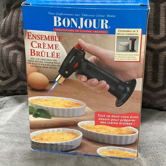 New Bonjour Creme Brulee Set Torch Ramekins & Recipe - Picture 1 of 3